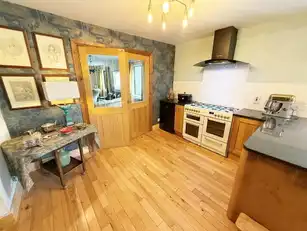 48 Freehall RoadImage 8