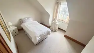 8 Greystone ParkImage 10