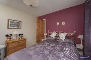 11 Ashley GardensImage 16
