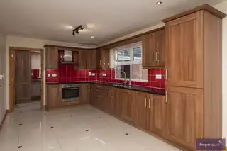 19 Rockfield DownsImage 8
