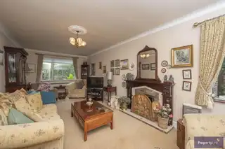25 Charlemont GardensImage 5