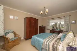 25 Charlemont GardensImage 17