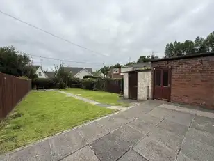 32 Desart Lane GardensImage 15