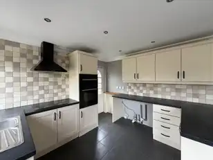 32 Desart Lane GardensImage 5