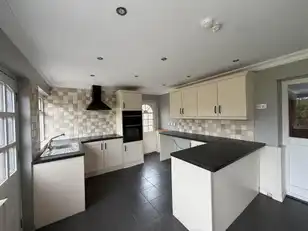 32 Desart Lane GardensImage 4