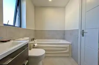 15 Hatheran SquareImage 18