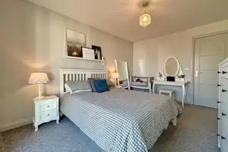 15 Hatheran SquareImage 12