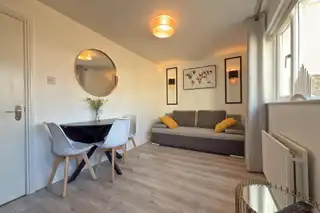 Flat 2 64 Causeway StreetImage 4