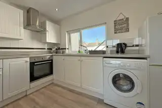Flat 2 64 Causeway StreetImage 5