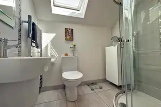12 Galvally GardensImage 9