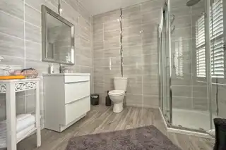 50 Eglinton StreetImage 13