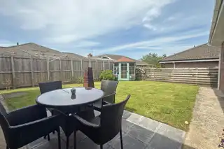 5 Meadow GardensImage 15