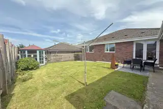 5 Meadow GardensImage 17