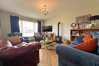 5 Meadow GardensImage 7