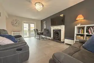 85 Primrose GardensImage 3