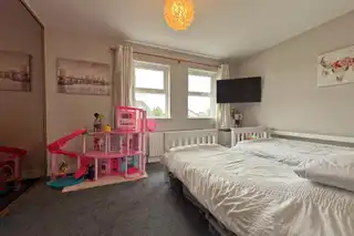 85 Primrose GardensImage 7