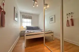 11 Seaport ApartmentsImage 8