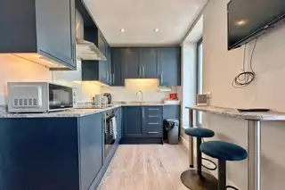 Apt 2 87 Eglinton StreetImage 5