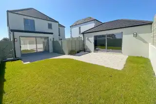 5 Nursery MewsImage 22