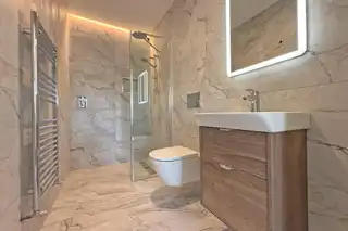27 Causeway StreetImage 7