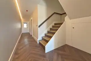 27 Causeway StreetImage 5