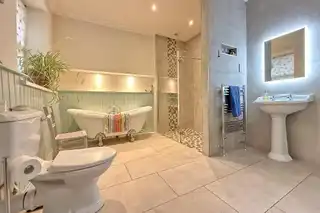 12 Bath TerraceImage 5