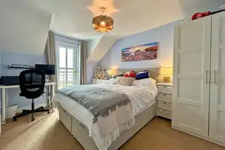 17 Seaport ApartmentsImage 7