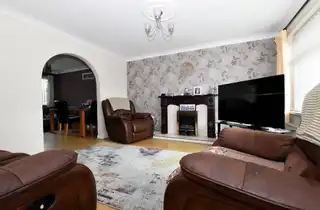 17 Chesterbrook CrescentImage 2