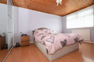 17 Chesterbrook CrescentImage 7