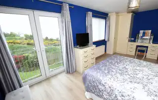 3 Turnstone ViewImage 14