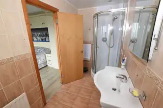 3 Turnstone ViewImage 12