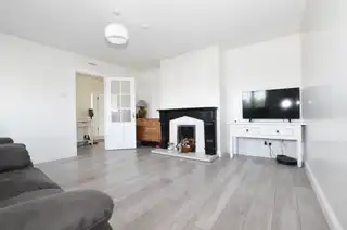 4 Regency DriveImage 3