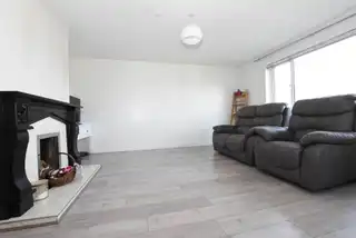 4 Regency DriveImage 4