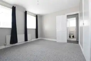 21 South GreenImage 12