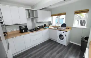 8 Upper Movilla StreetImage 5