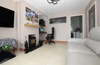 8 Upper Movilla StreetImage 4