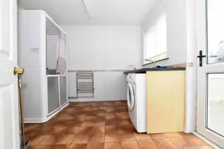 8 Beverley AvenueImage 8