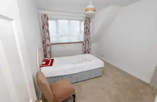 8 Beverley AvenueImage 12