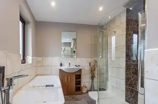 22 Willowholme DriveImage 24