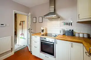 142 Ravenhill AvenueImage 22