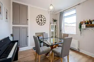 142 Ravenhill AvenueImage 18