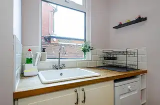 142 Ravenhill AvenueImage 24