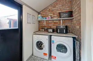 142 Ravenhill AvenueImage 26