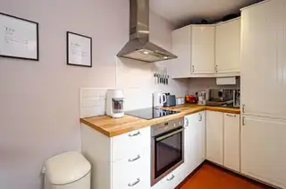 142 Ravenhill AvenueImage 23