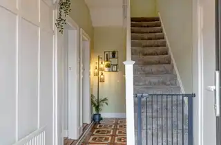 142 Ravenhill AvenueImage 9