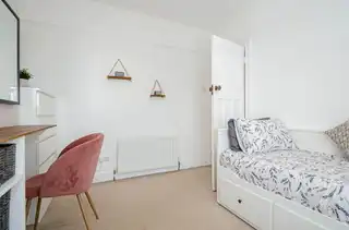 142 Ravenhill AvenueImage 39