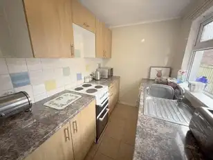 69 Willowfield ParadeImage 5