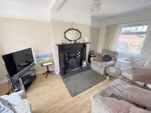 13 Chesham DriveImage 3