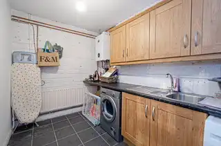 2 Thornhill GroveImage 25