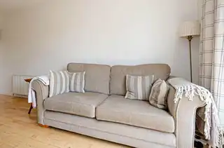 2 Thornhill GroveImage 15
